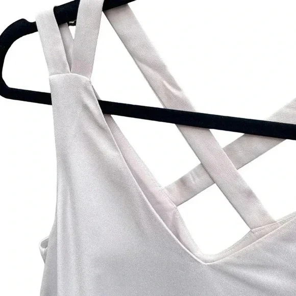 River Island Cream Sleeveless Blouse - Picture 2 of 7